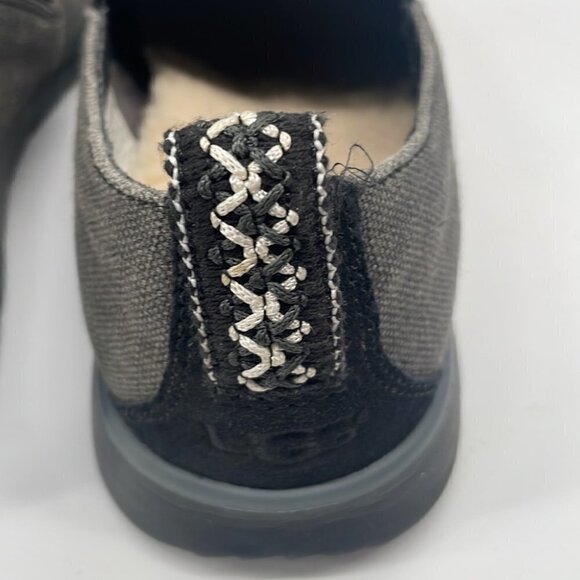 UGG slip on shoes slipper indoor outdoor Sherpa lined warm comfy sz 9.5 - Picture 7 of 11